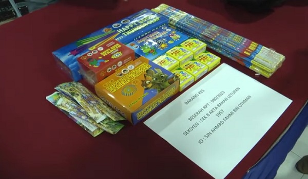 1104 POLIS PAHANG MERCUN2