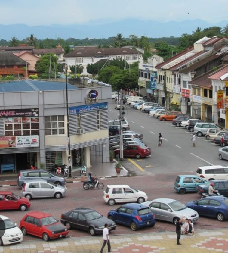 Aziz teksi warnai bandar Teluk Intan, gelagatnya dalam ingatan 1 IMG 20230518 WA0003