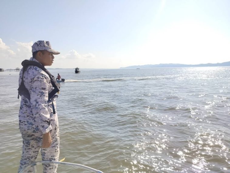 Kanak-kanak dikhuatiri lemas, bot dinaiki karam 1 2288882