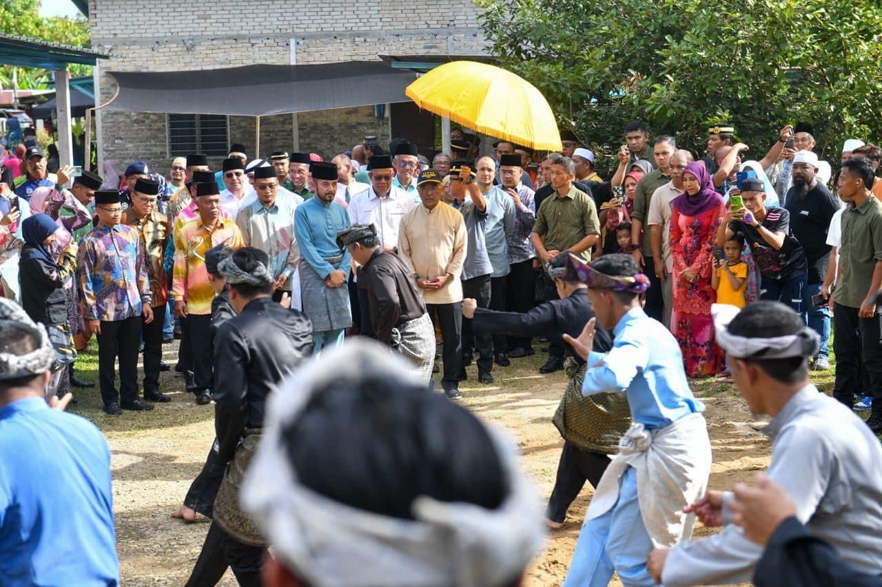 Agong perkenan serah kunci rumah Ru'RASA dengan kerjasama UAE di Temerloh 3 0689c1f4 c305 4102 b078 5403bec46850