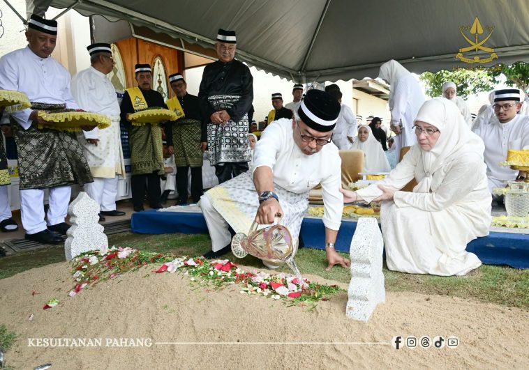Jenazah kakanda Sultan Pahang selamat dimakamkan 1 787459581 1056845767202482 5584597843850156674 n